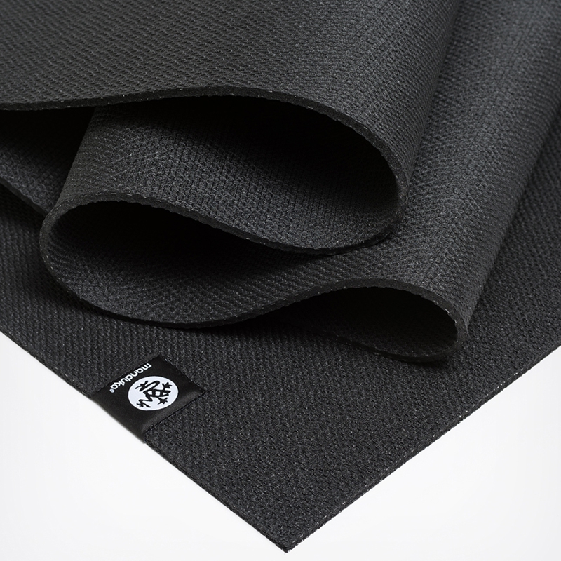 Manduka X Yogamåtte (Sort) – Perfekt til Yoga og Træning