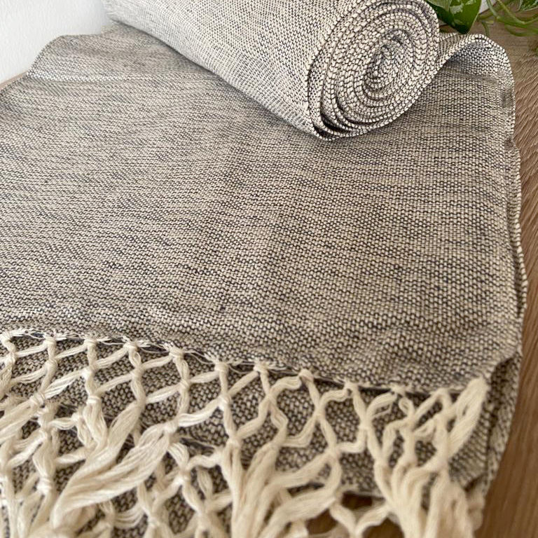 Rebozo Tørklæde Oscar (Grå/Sand) – Ergonomisk Støtte til Mødre